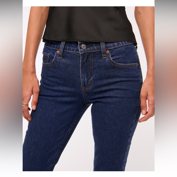Abercrombie & Fitch Mid Rise Bootcut Jeans NWT 25S Dark Rinse - Picture 5 of 8